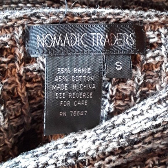 Nomadic Trader Two Tone Gray Cowl Neck Pullover Sweater Size S - Picture 6 of 7